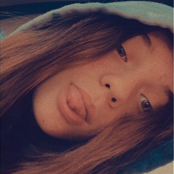 Meet your Posher, Hannah - Picture 1 of 1